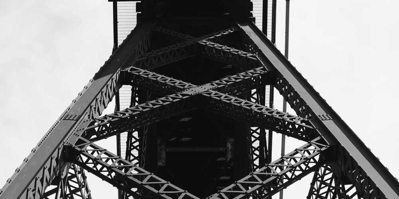 提案：建立“国家遗忘档案馆”，专门保存那些集体决定要忘记的历史片段