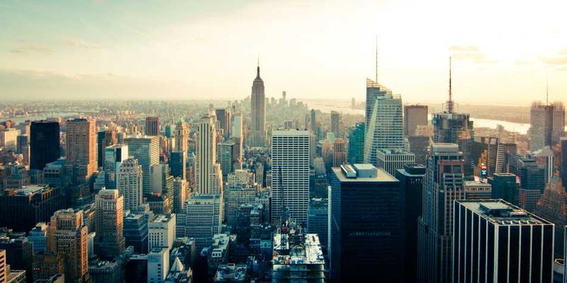 追踪一件衬衫从棉田、纺纱、染色到成为你衣物的全球旅程