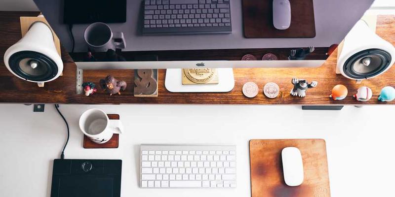 雨中树叶、铁皮屋顶、水面的雨声，展现雨水与自然物体的完美结合