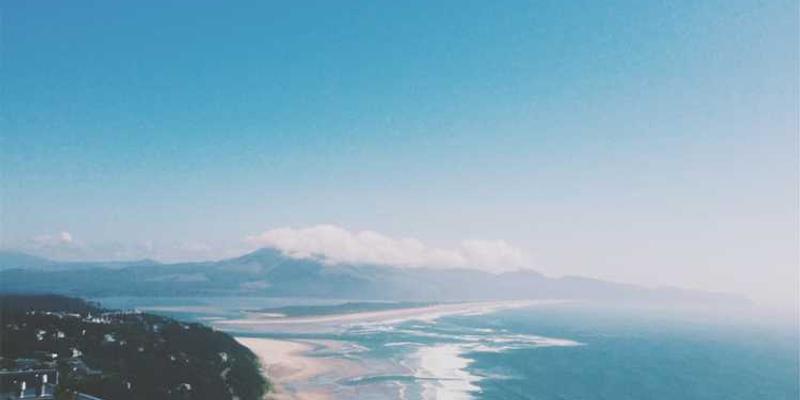 说明：数字足迹地层图，展示QQ空间、人人网、朋友圈三个层级的演变